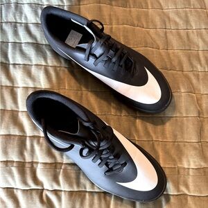 Nike Low Top Soccer Shoes